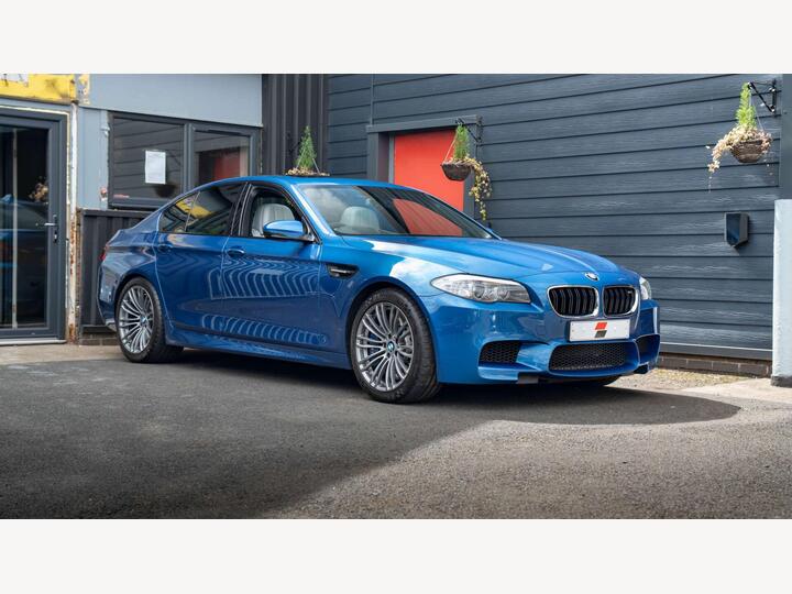 BMW M5 4.4 V8 DCT Euro 5 (s/s) 4dr