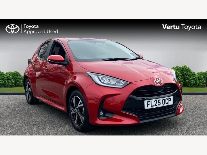 Toyota Yaris 1.5 VVT-h Design E-CVT Euro 6 (s/s) 5dr