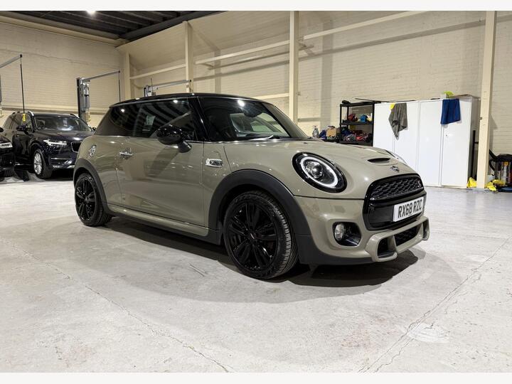 MINI Hatch 2.0 Cooper S Sport Steptronic Euro 6 (s/s) 3dr