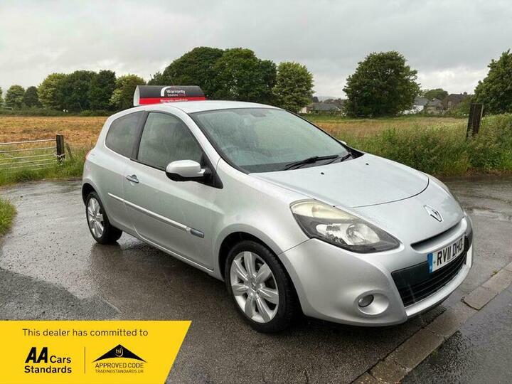 Renault Clio 1.2 TCe GT Line TomTom Euro 5 3dr Renault Clio 1.2 TCe GT Line TomTom Euro 5 3dr
