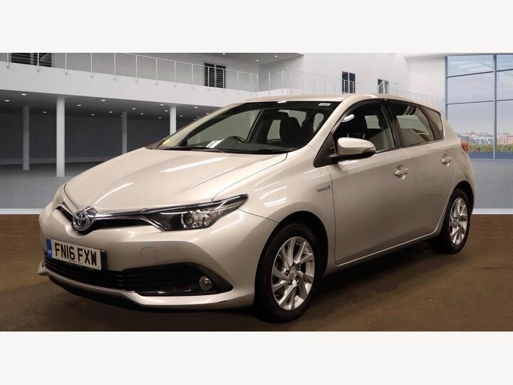 Toyota Auris 1.8 VVT-h Business Edition CVT Euro 6 (s/s) 5dr Toyota Auris 1.8 VVT-h Business Edition CVT Euro 6 (s/s) 5dr