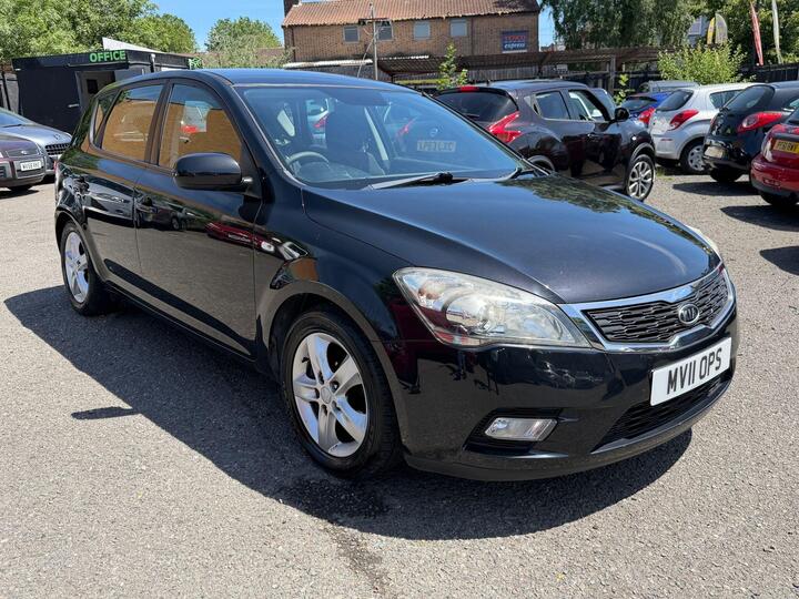 Kia Ceed 1.6 CRDi 2 Euro 5 5dr