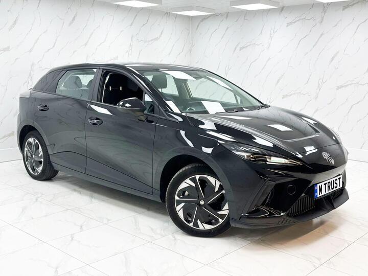 MG MG4 64kWh SE Long Range Auto 5dr