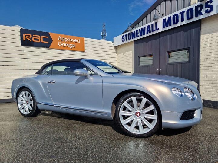 Bentley CONTINENTAL 4.0 V8 GTC Auto 4WD Euro 5 2dr Bentley CONTINENTAL 4.0 V8 GTC Auto 4WD Euro 5 2dr