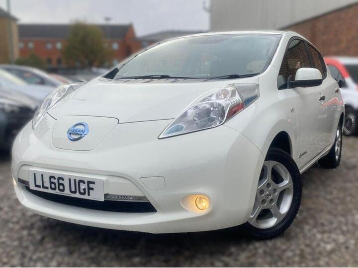 Nissan Leaf 30kWh Acenta Auto 5dr
