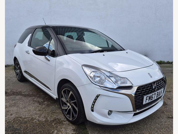 DS AUTOMOBILES DS 3 1.2 PureTech Connected Chic Euro 6 3dr DS AUTOMOBILES DS 3 1.2 PureTech Connected Chic Euro 6 3dr