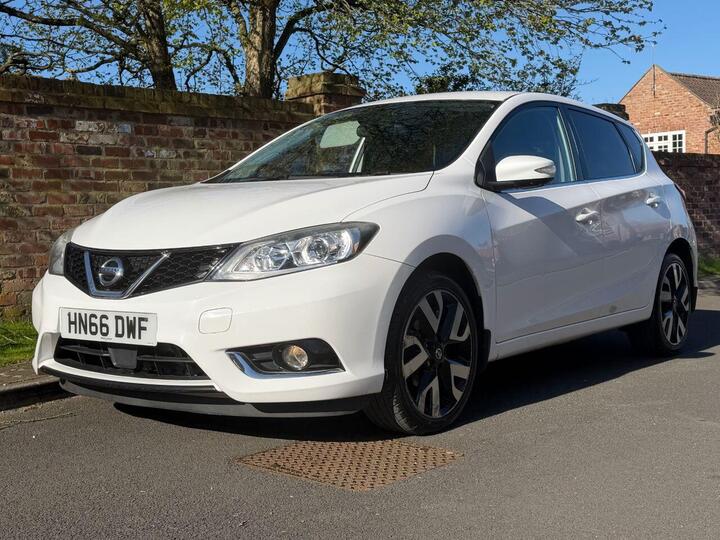 Nissan PULSAR 1.2 DIG-T Tekna Euro 6 (s/s) 5dr