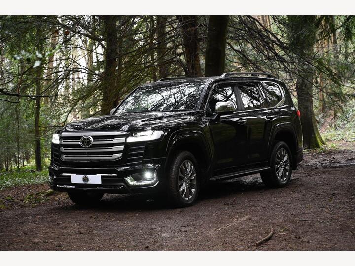 Toyota Land Cruiser 300 ZX 3.3L Diesel V6 Toyota Land Cruiser 300 ZX 3.3L Diesel V6