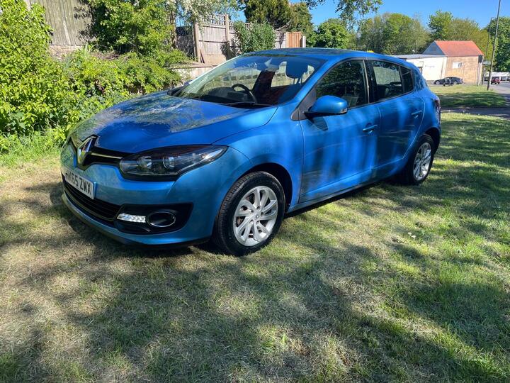 Renault Megane 1.5 DCi Dynamique Nav Euro 6 (s/s) 5dr Renault Megane 1.5 DCi Dynamique Nav Euro 6 (s/s) 5dr