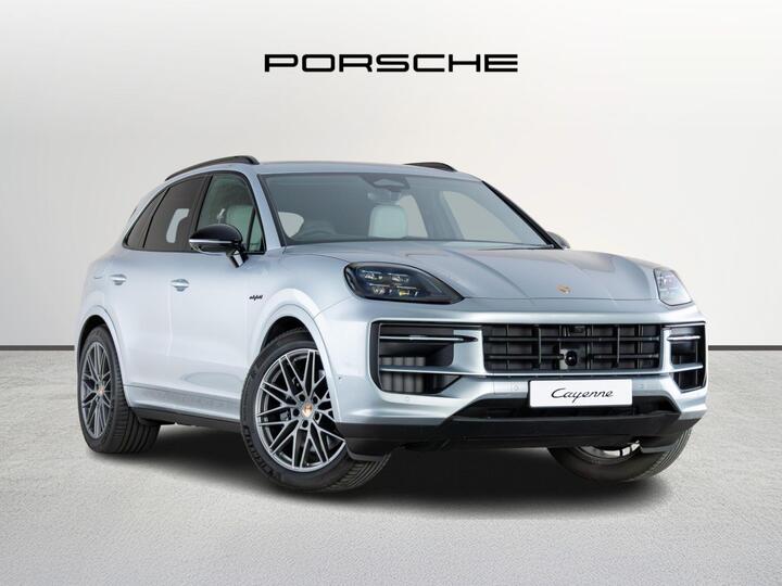 Porsche Cayenne 3.0 V6 E-Hybrid 25.9kWh Black Edition TiptronicS 4WD Euro 6 (s/s) 5dr
