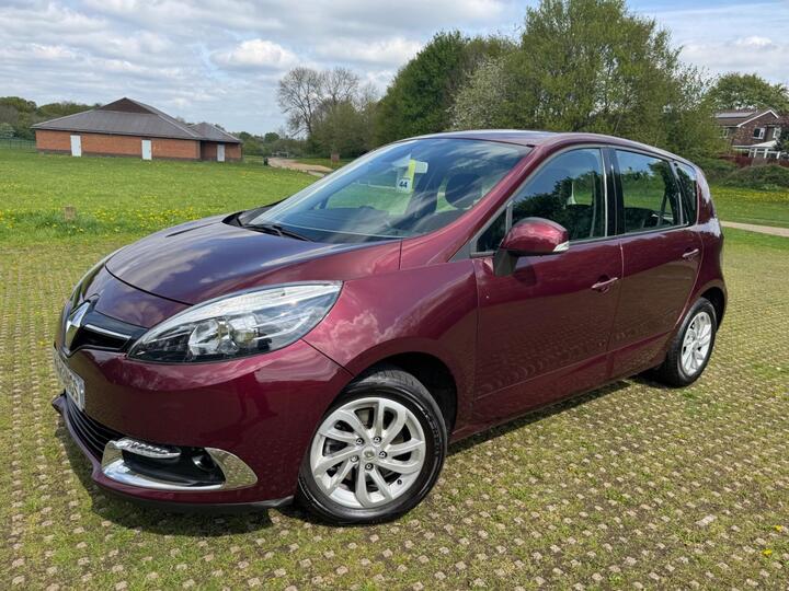 Renault Scenic 1.6 VVT Dynamique TomTom Euro 5 5dr Renault Scenic 1.6 VVT Dynamique TomTom Euro 5 5dr