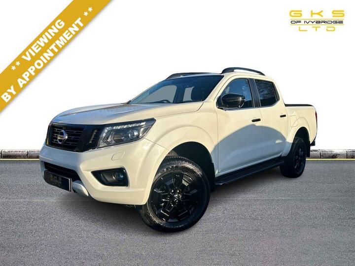 Nissan NAVARA 2.3 DCi N-Guard Auto 4WD Euro 6 4dr