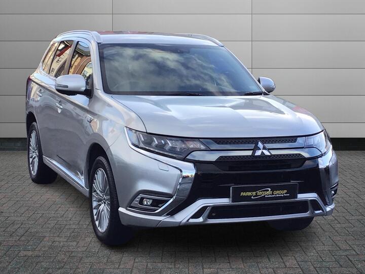 Mitsubishi Outlander 2.4h TwinMotor 13.8kWh 4h CVT 4WD Euro 6 (s/s) 5dr