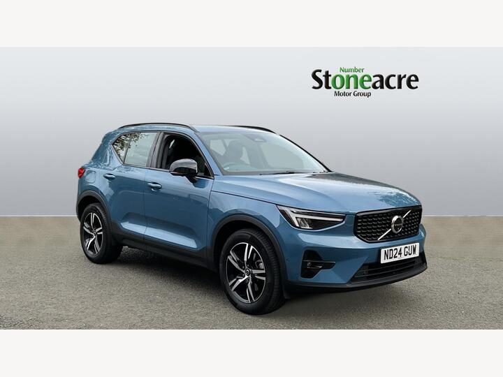 Volvo XC40 2.0 B3 MHEV Plus Dark DCT Auto Euro 6 (s/s) 5dr