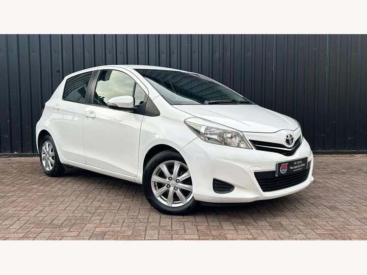 Toyota Yaris 1.0 VVT-i TR Euro 5 5dr Toyota Yaris 1.0 VVT-i TR Euro 5 5dr