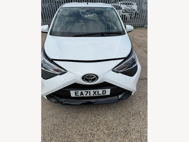 Toyota AYGO 1.0 VVT-i X-play Euro 6 (s/s) 5dr