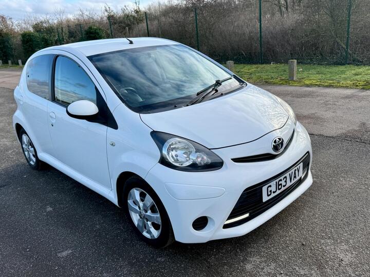 Toyota AYGO 1.0 VVT-i Move Euro 5 5dr