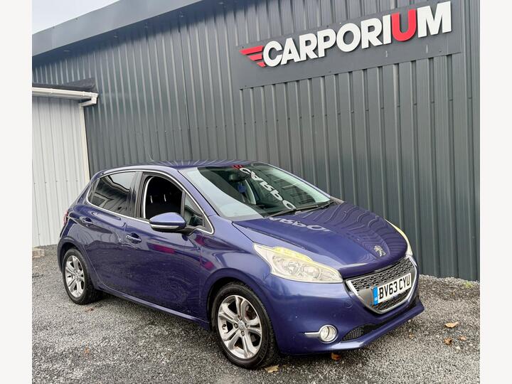 Peugeot 208 1.2 VTi PureTech Allure Euro 5 5dr Peugeot 208 1.2 VTi PureTech Allure Euro 5 5dr