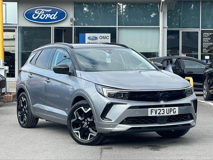 Vauxhall Grandland 1.6 14.2kWh Ultimate Auto Euro 6 (s/s) 5dr