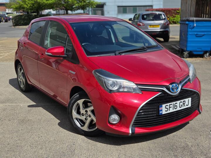 Toyota Yaris 1.5 VVT-h Icon E-CVT Euro 6 5dr (Safety Sense)