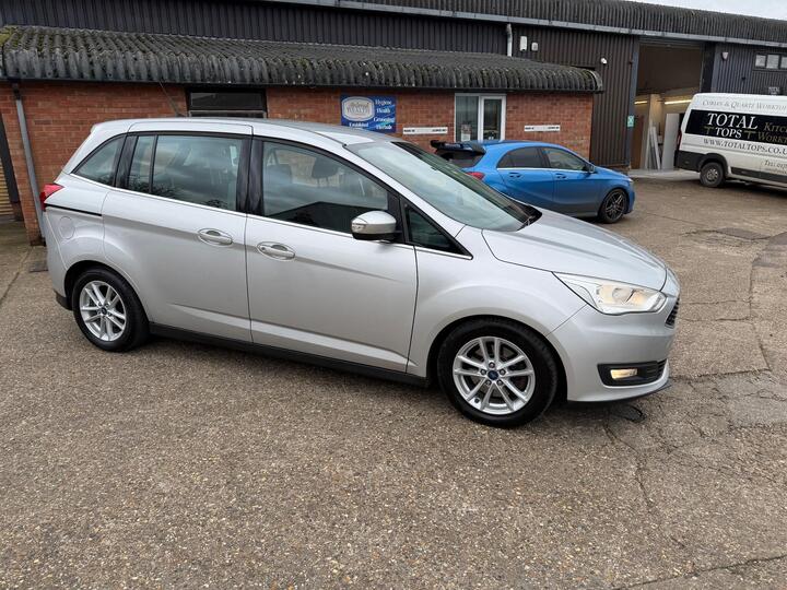 Ford Grand C-Max 1.5 TDCi Zetec Euro 6 (s/s) 5dr Ford Grand C-Max 1.5 TDCi Zetec Euro 6 (s/s) 5dr