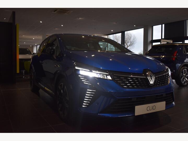Renault Clio 1.6 E-TECH Techno Auto Euro 6 (s/s) 5dr
