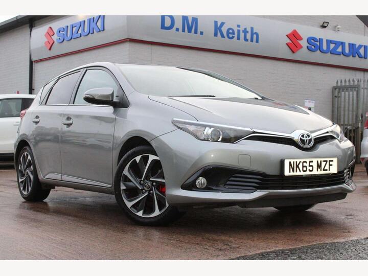 Toyota Auris 1.2 VVT-i Design Euro 6 (s/s) 5dr