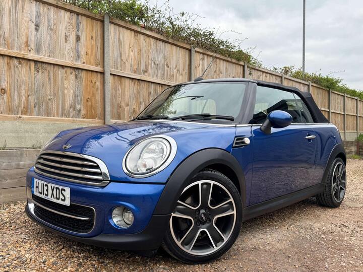 MINI CONVERTIBLE 1.6 Cooper D Euro 5 (s/s) 2dr