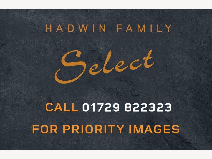 Land Rover Range Rover Velar 2.0 D240 S Auto 4WD Euro 6 (s/s) 5dr Land Rover Range Rover Velar 2.0 D240 S Auto 4WD Euro 6 (s/s) 5dr