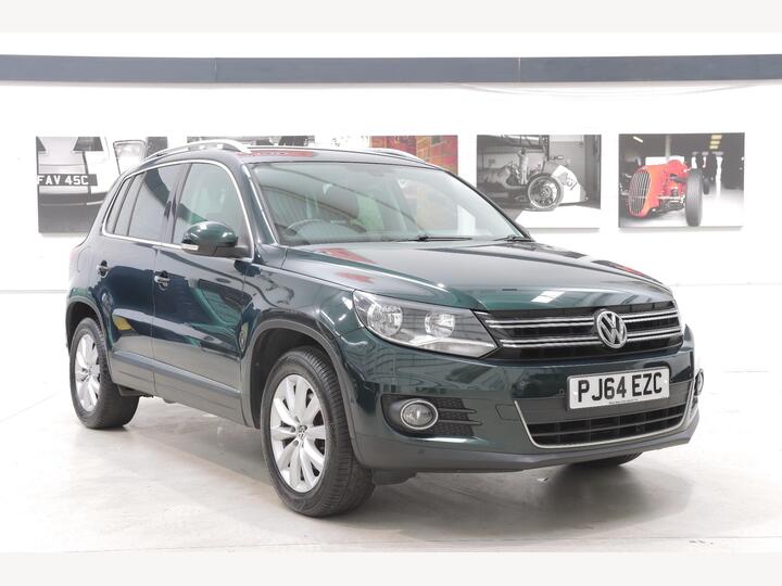 Volkswagen Tiguan 2.0 TDI BlueMotion Tech Match 4WD Euro 5 (s/s) 5dr Volkswagen Tiguan 2.0 TDI BlueMotion Tech Match 4WD Euro 5 (s/s) 5dr