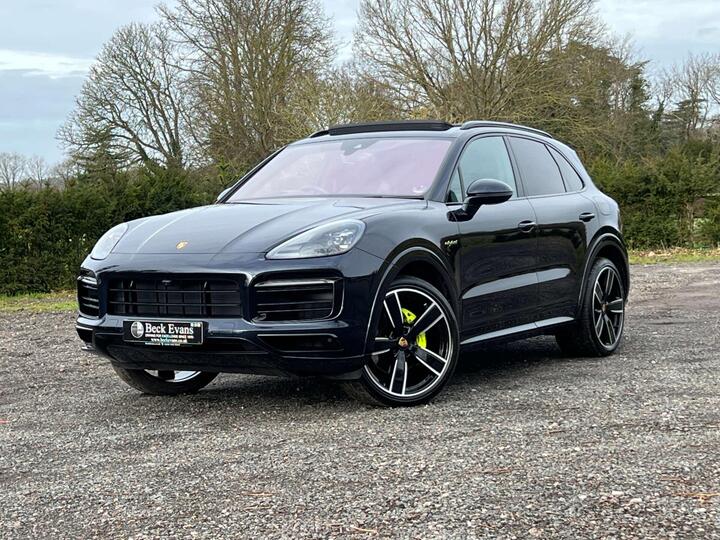 Porsche CAYENNE 3.0 V6 E-Hybrid 17.9kWh Platinum Edition TiptronicS 4WD Euro 6 (s/s) 5dr (3.6kW Charger)