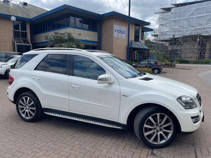 Mercedes-Benz M Class 3.0 ML300 CDI V6 BlueEfficiency Grand Edition G-Tronic 4WD Euro 5 5dr