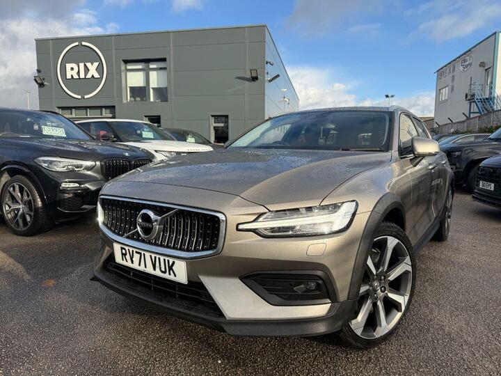 Volvo V60 CROSS COUNTRY 2.0 B4 MHEV Auto AWD Euro 6 (s/s) 5dr