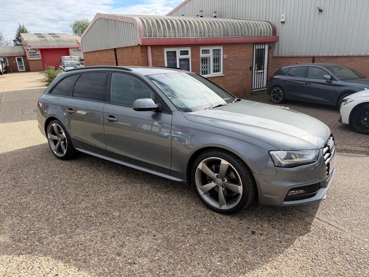 Audi A4 Avant 2.0 TDI Black Edition Euro 5 (s/s) 5dr