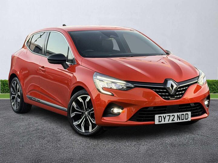 Renault CLIO 1.6 E-TECH Techno Auto Euro 6 (s/s) 5dr Renault CLIO 1.6 E-TECH Techno Auto Euro 6 (s/s) 5dr