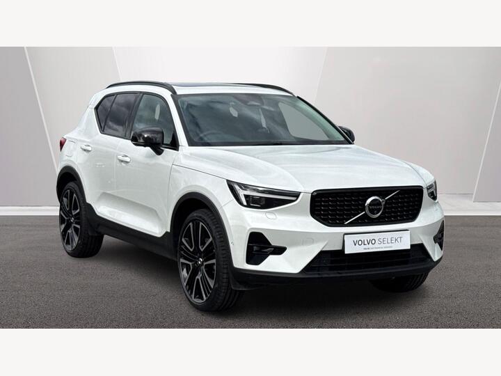 Volvo XC40 2.0 B4 MHEV Ultra Dark DCT Auto Euro 6 (s/s) 5dr