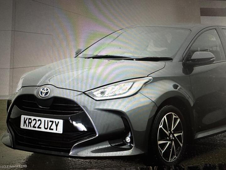 Toyota Yaris 1.5 VVT-h Design E-CVT Euro 6 (s/s) 5dr