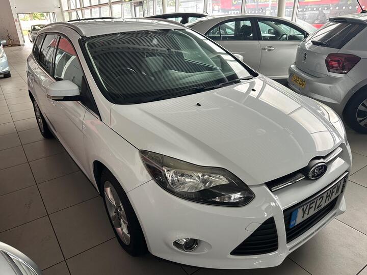 Ford Focus 1.0T EcoBoost Zetec Euro 5 (s/s) 5dr