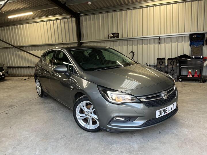 Vauxhall Astra 1.4i SRi Euro 6 5dr Vauxhall Astra 1.4i SRi Euro 6 5dr