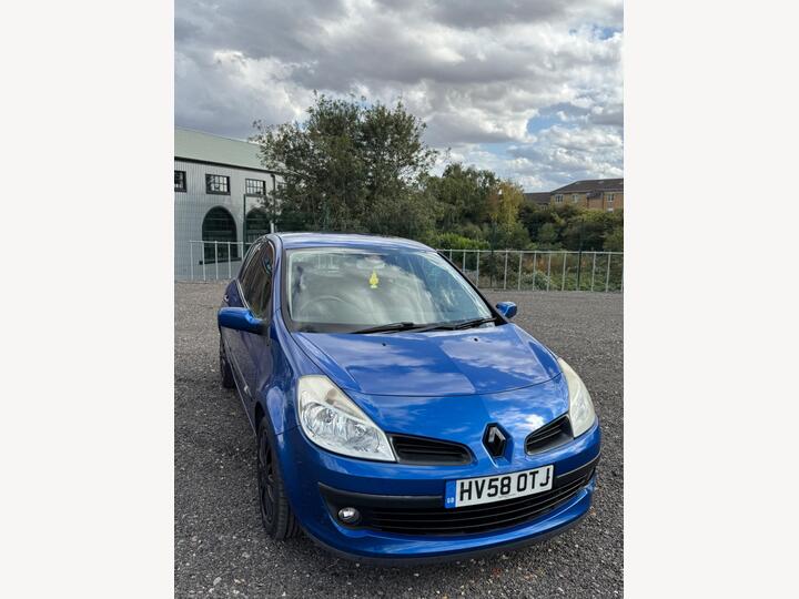 Renault Clio 1.2 TCe 16v Dynamique 5dr