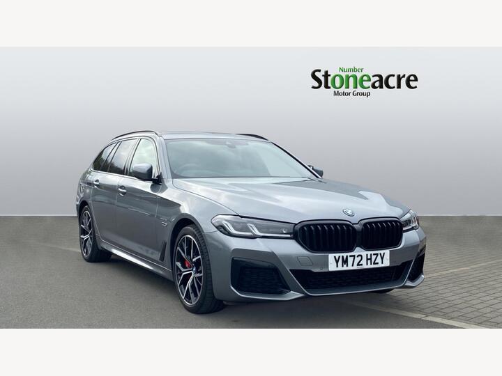 BMW 5 Series 2.0 530e 12kWh M Sport Touring Steptronic Euro 6 (s/s) 5dr BMW 5 Series 2.0 530e 12kWh M Sport Touring Steptronic Euro 6 (s/s) 5dr