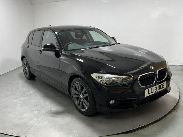 BMW 1 Series 1.5 118i Sport Euro 6 (s/s) 5dr BMW 1 Series 1.5 118i Sport Euro 6 (s/s) 5dr