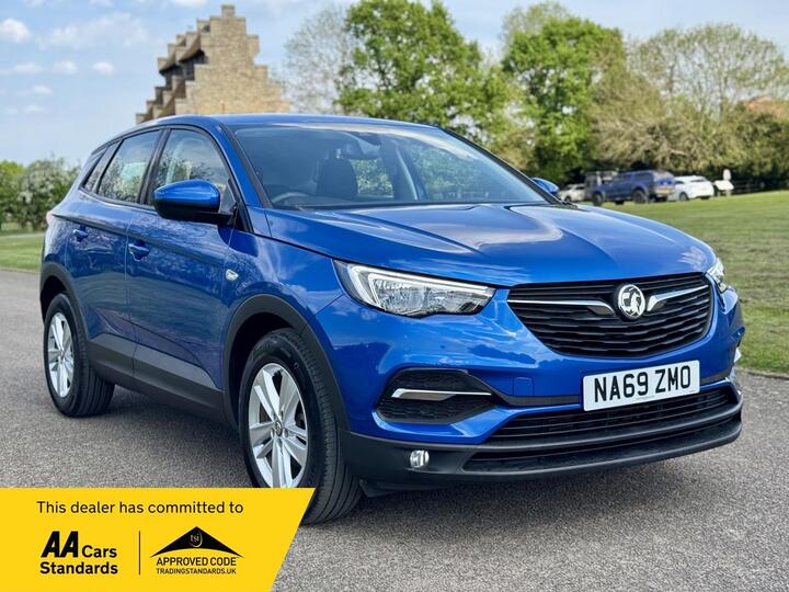Vauxhall Grandland X 1.2 Turbo SE Auto Euro 6 (s/s) 5dr Vauxhall Grandland X 1.2 Turbo SE Auto Euro 6 (s/s) 5dr