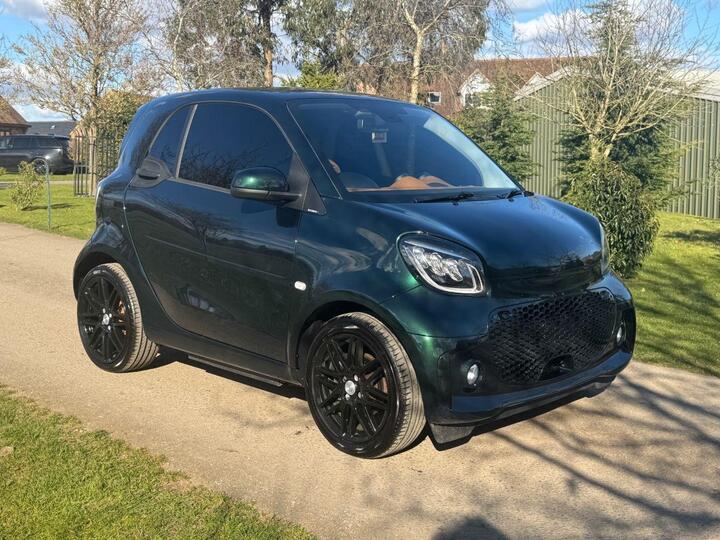 Smart FORTWO 17.6kWh Racing Green Edition Auto 2dr (22kW Charger) Smart FORTWO 17.6kWh Racing Green Edition Auto 2dr (22kW Charger)