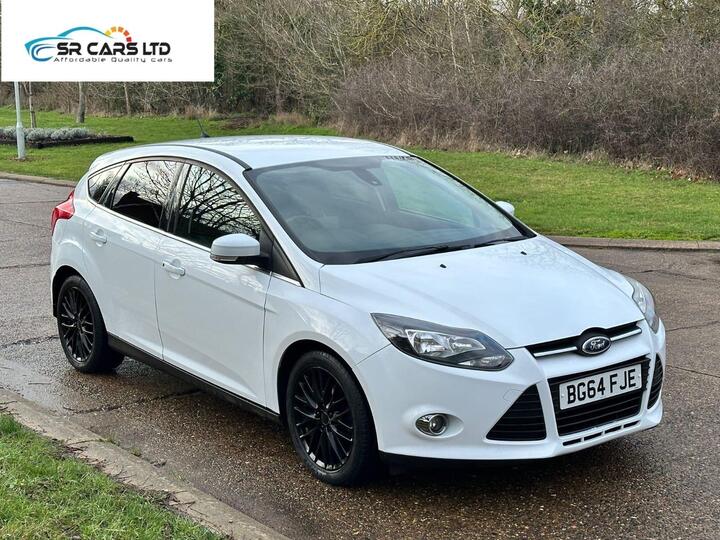 Ford Focus 1.6 Zetec Navigator Euro 5 5dr