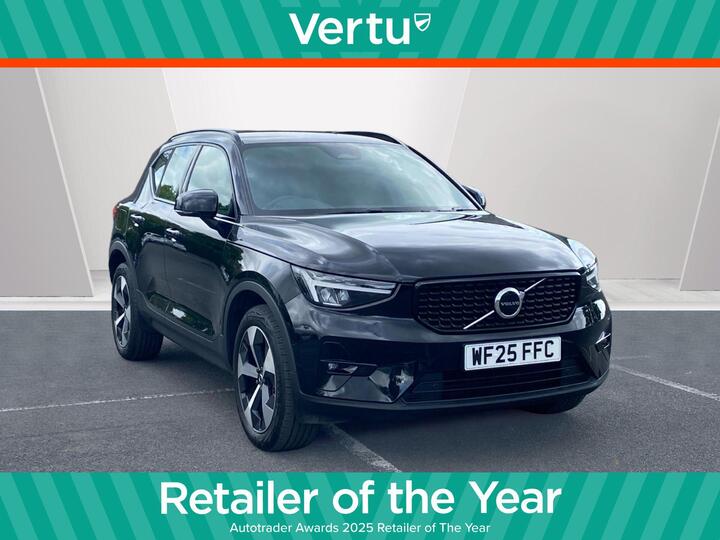 Volvo XC40 2.0 B3 MHEV Plus Dark DCT Auto Euro 6 (s/s) 5dr