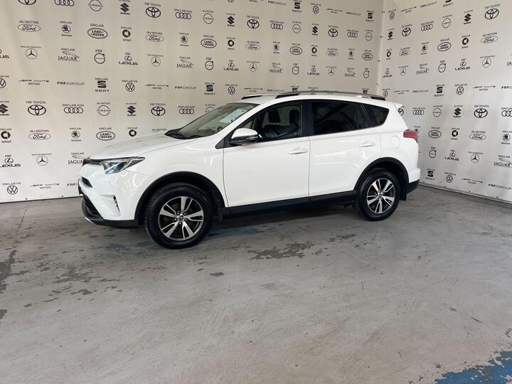 Toyota RAV4 2.0 D-4D Icon Euro 6 (s/s) 5dr (Safety Sense, Nav)