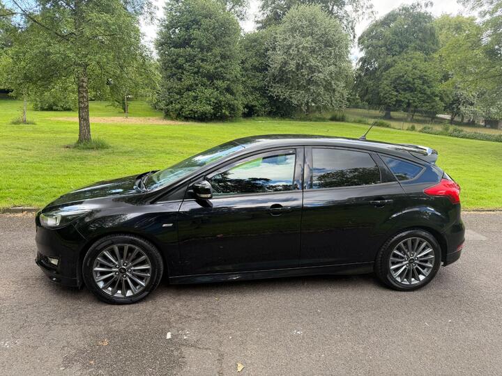 Ford Focus 1.0T EcoBoost ST-Line Euro 6 (s/s) 5dr
