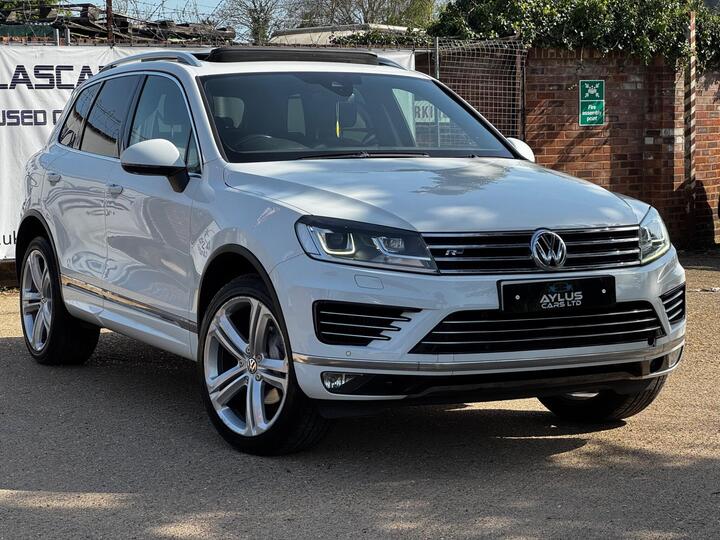 Volkswagen Touareg 3.0 TDI V6 BlueMotion Tech R-Line Tiptronic 4WD Euro 6 (s/s) 5dr