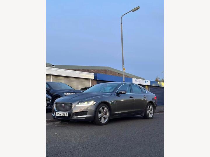 Jaguar XF 2.0d Portfolio Auto Euro 6 (s/s) 4dr